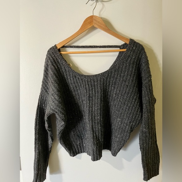 Gray Backless Sweater - Picture 2 of 5